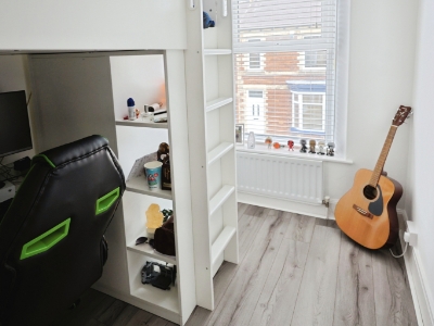 Picture 10